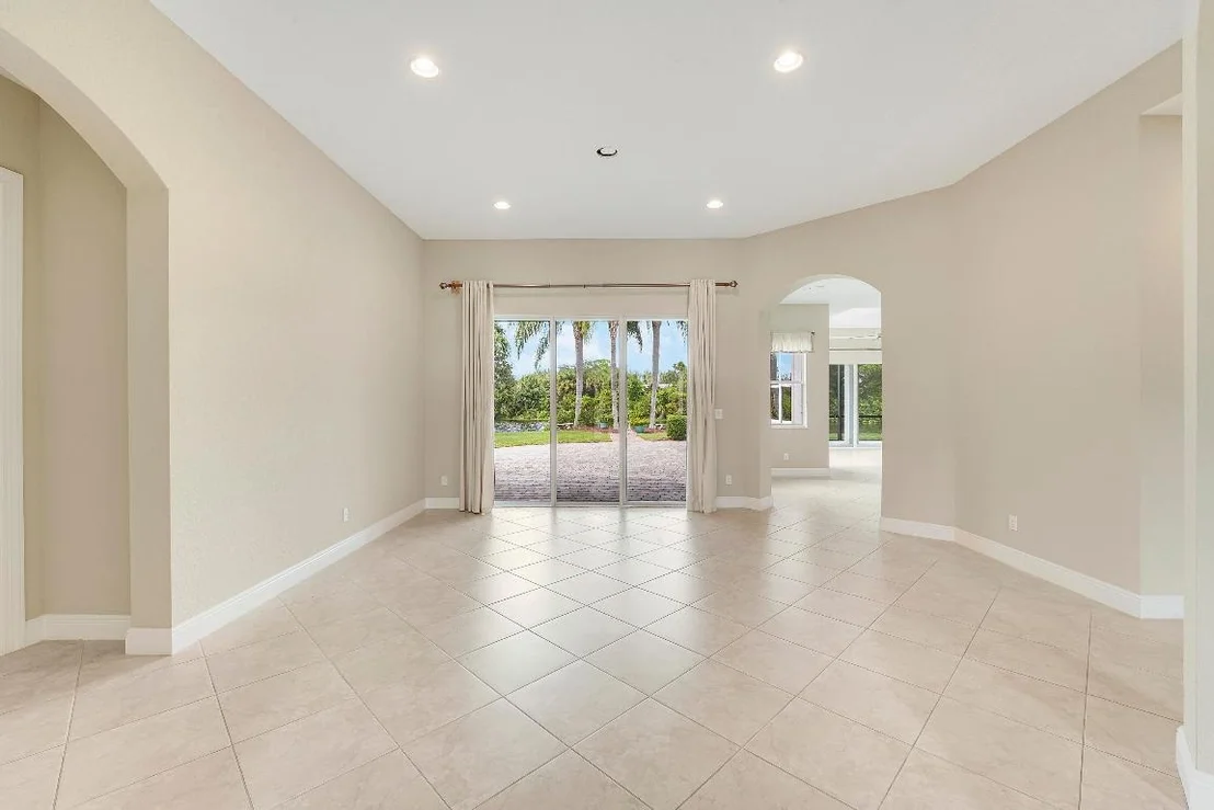 Photo of 243 SE Ethan Terrace