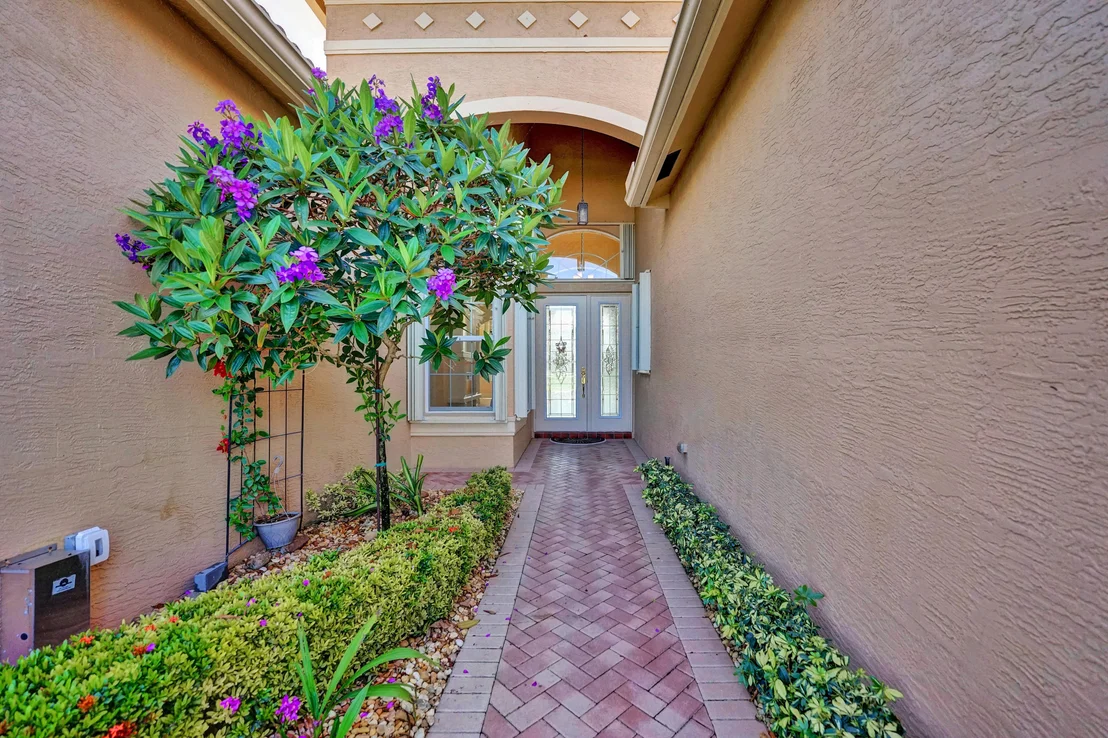 Photo of 10720 Whitewind Circle