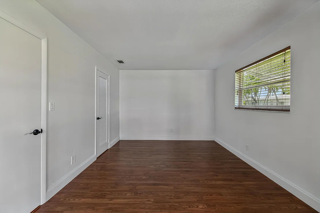 Photo of 2521 N Cypress Road