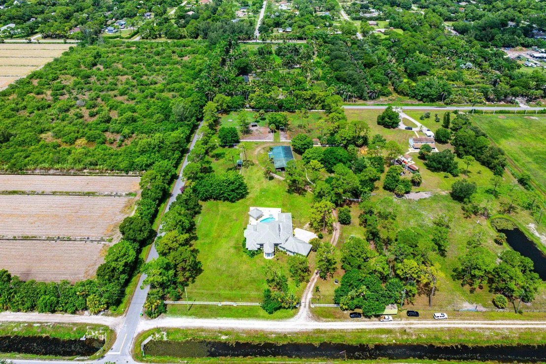 Photo of 2749 A Road