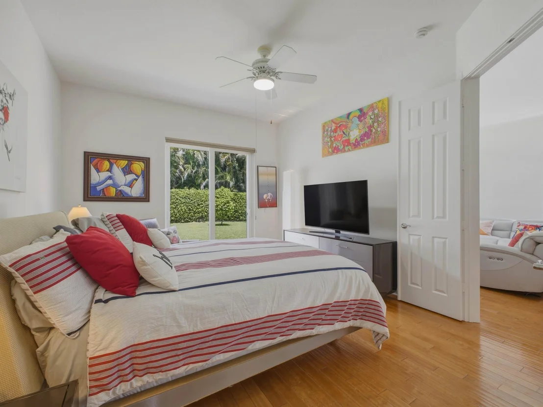 Photo of 2036 Valencia Drive