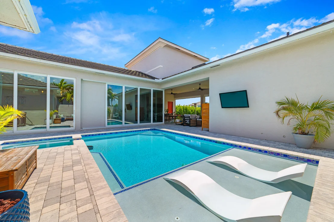 Photo of 4560 ESTATES Circle