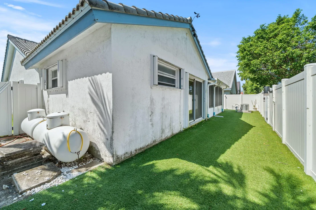 Photo of 5197 Rosen Boulevard