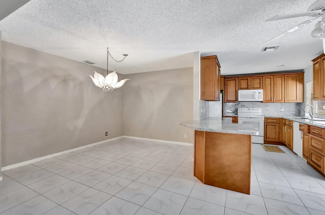 Photo of 10399 Canoe Brook Circle