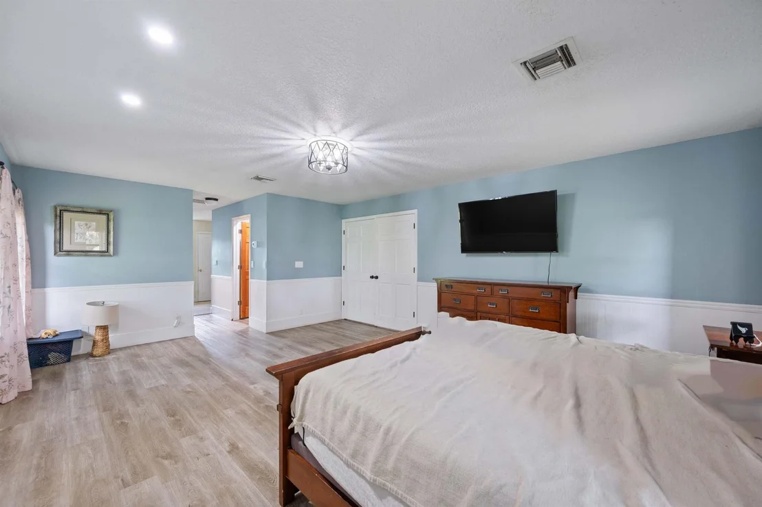 Photo of 16820 Deer Path Lane