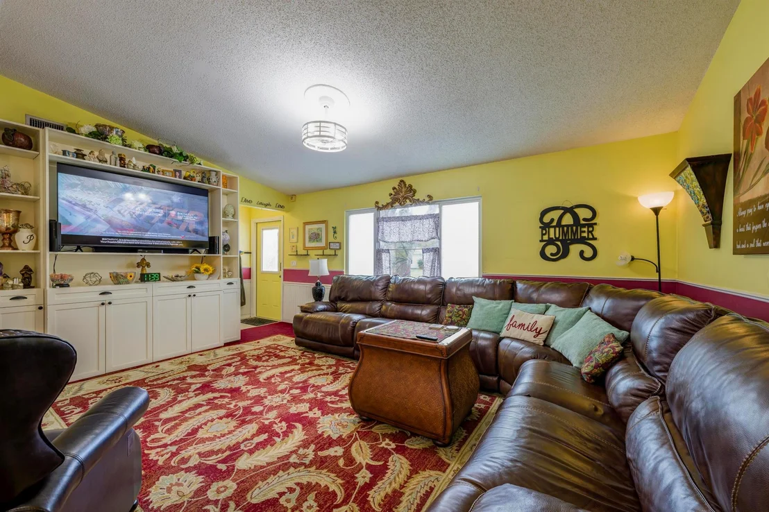 Photo of 7910 James Road