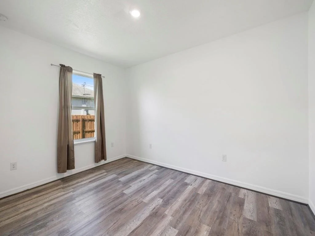 Photo of 8416 105th Avenue
