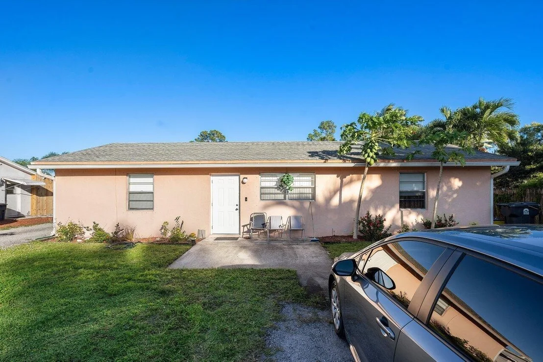 Photo of 5104 2nd Road