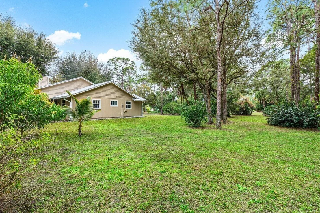 Photo of 13089 Persimmon Boulevard