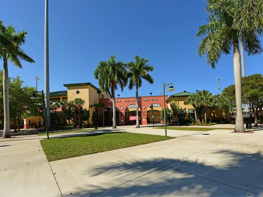 Photo of 4176 Stadium Drive