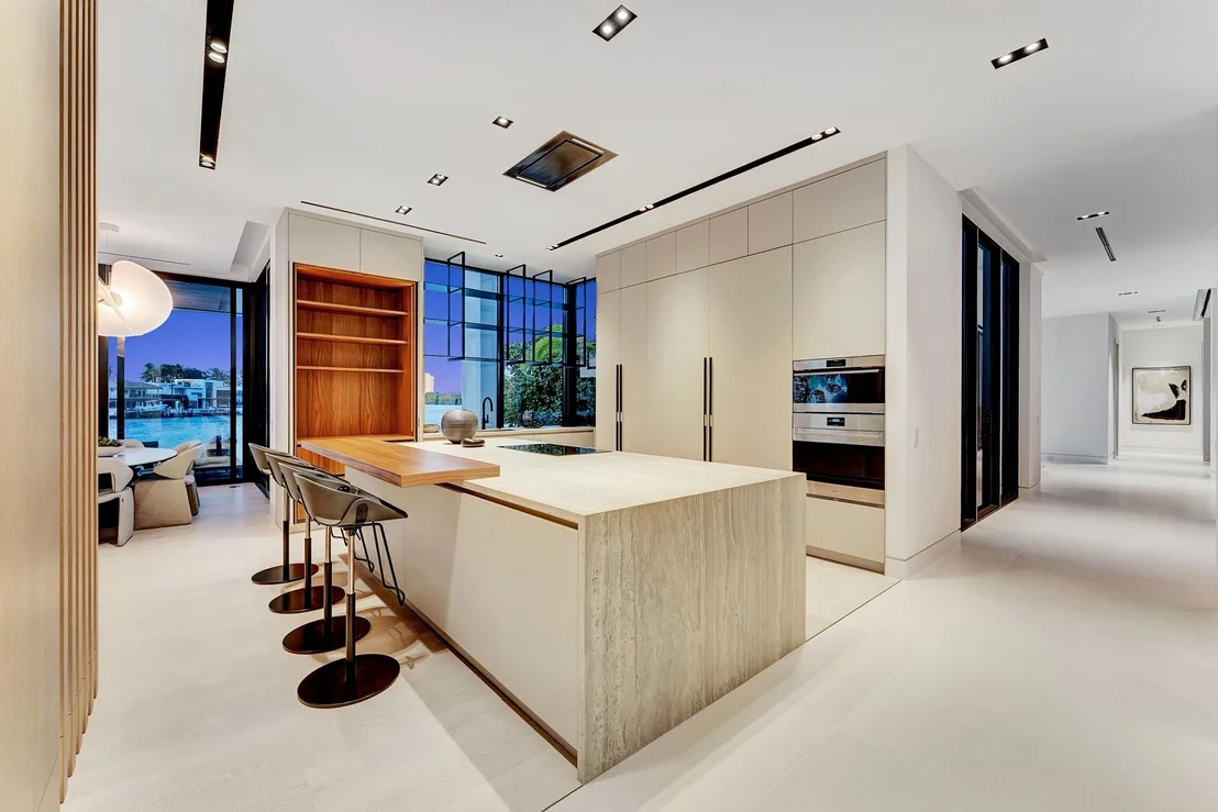 Photo of 829 Orchid Drive