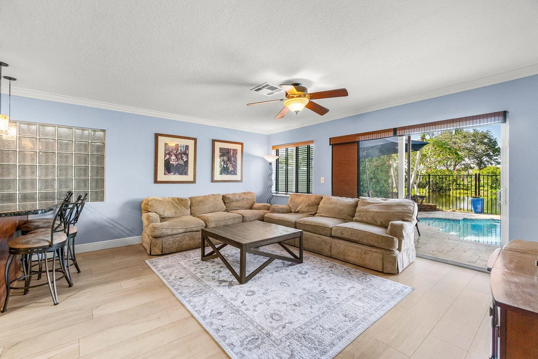 Photo of 6188 Spring Isles Boulevard