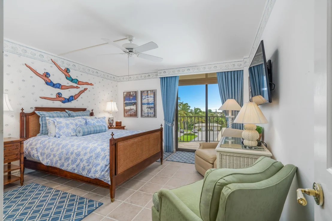 Photo of Unit 301 at 100 Beach Road