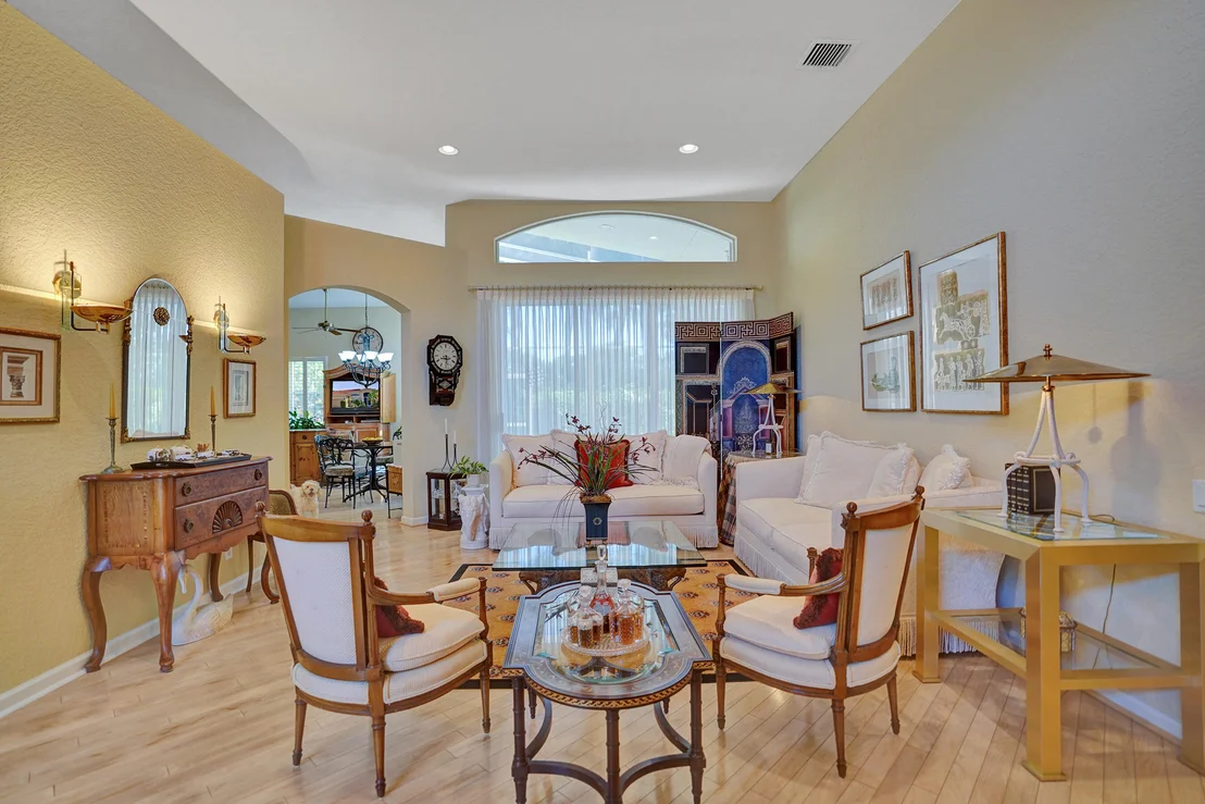 Photo of 7338 Falls Road W