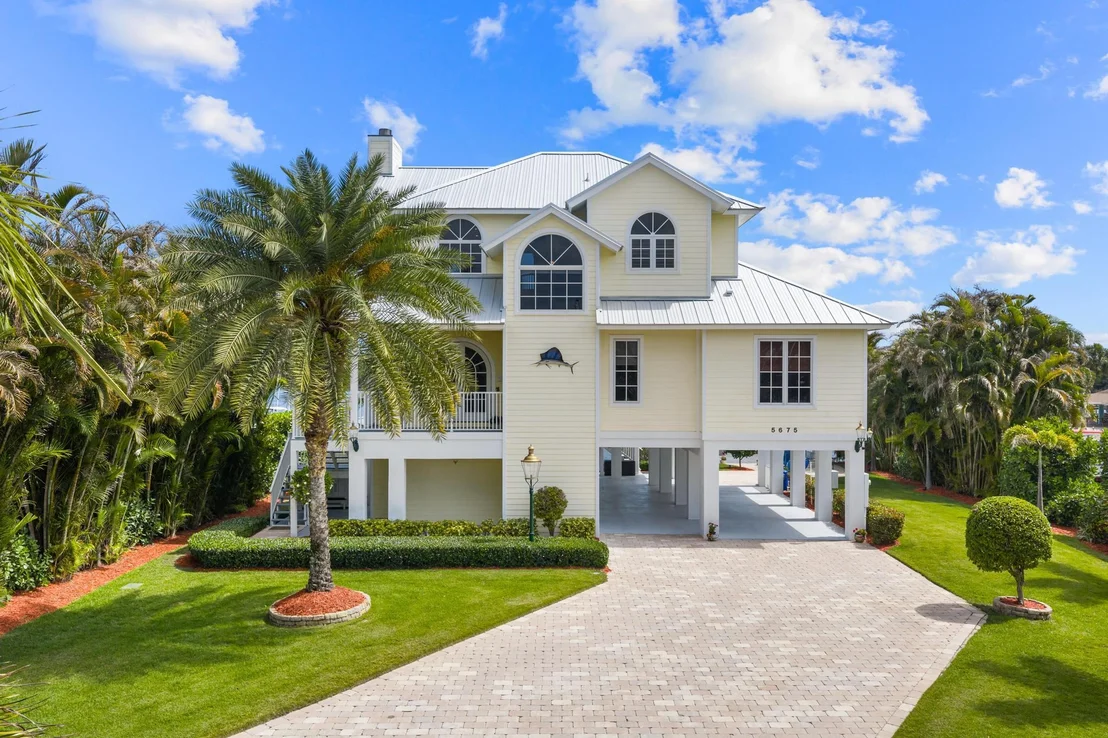 Photo of 5675 SE Orange Street