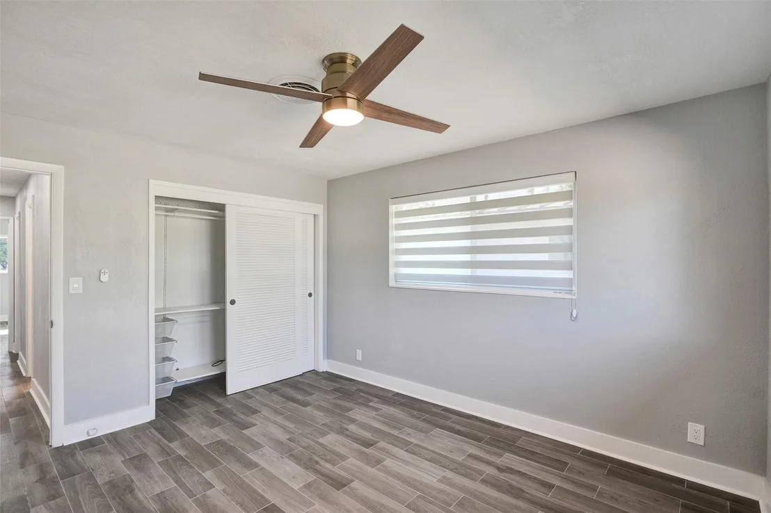 Photo of 850 SE 7th Avenue