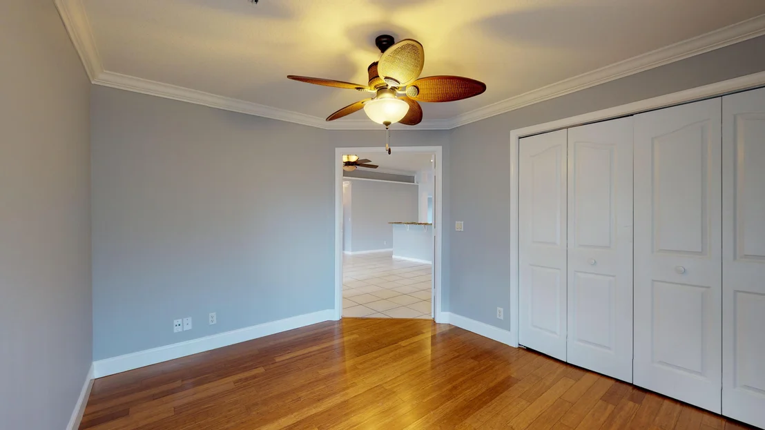 Photo of 6246 Leslie Street