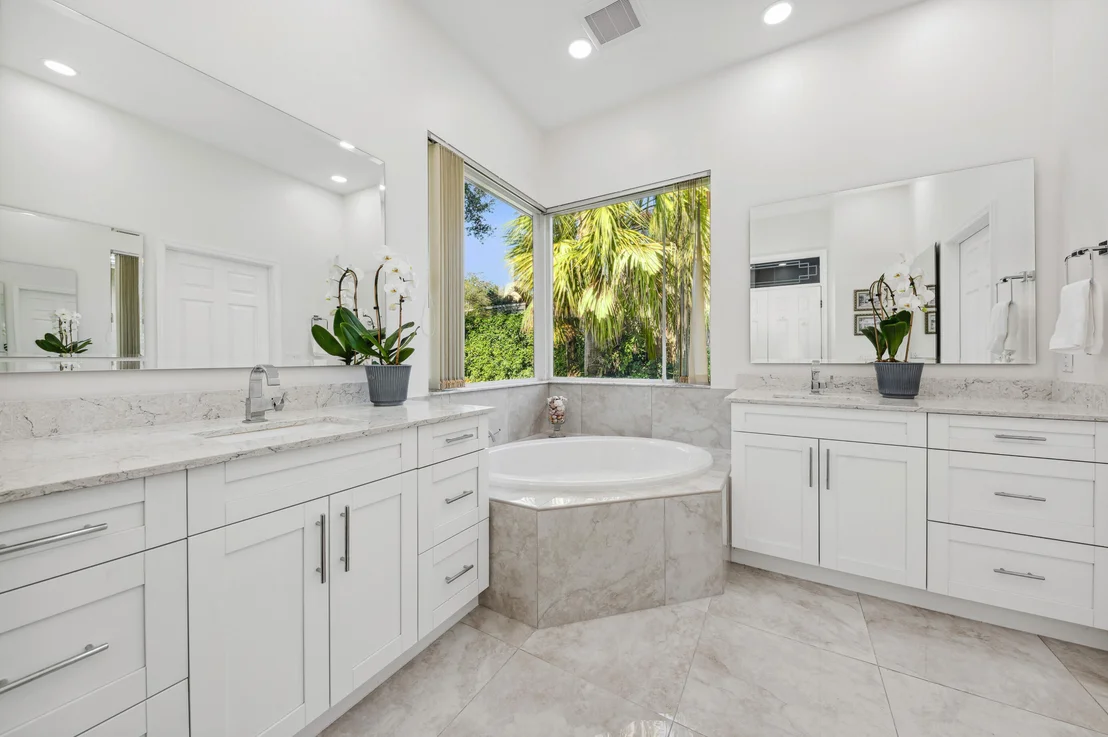 Photo of 2674 Devon Court