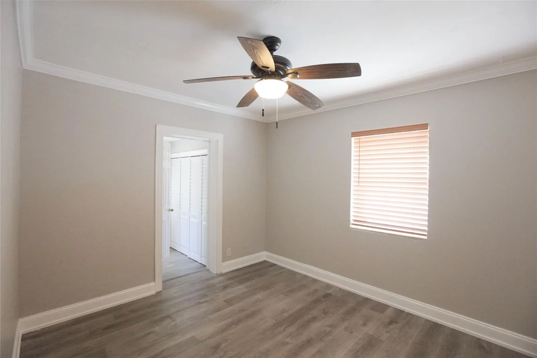 Photo of 305 Gulfstream Drive