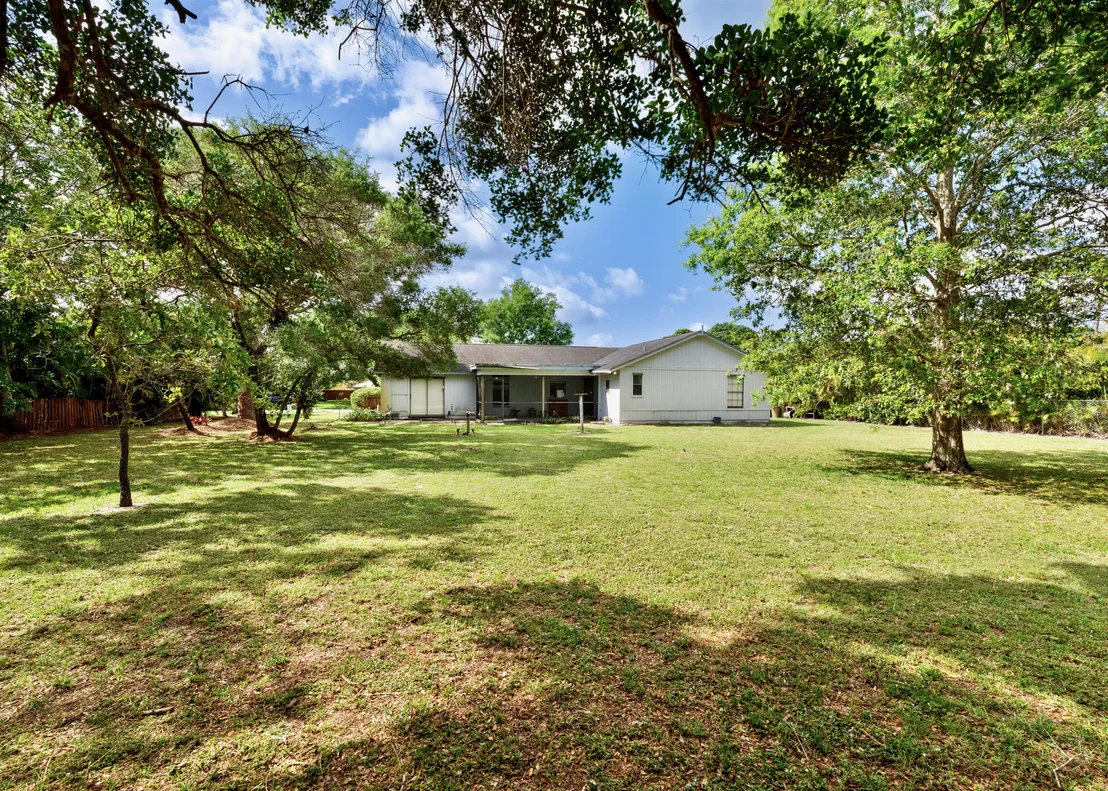 Photo of 18375 Oak Leaf Court