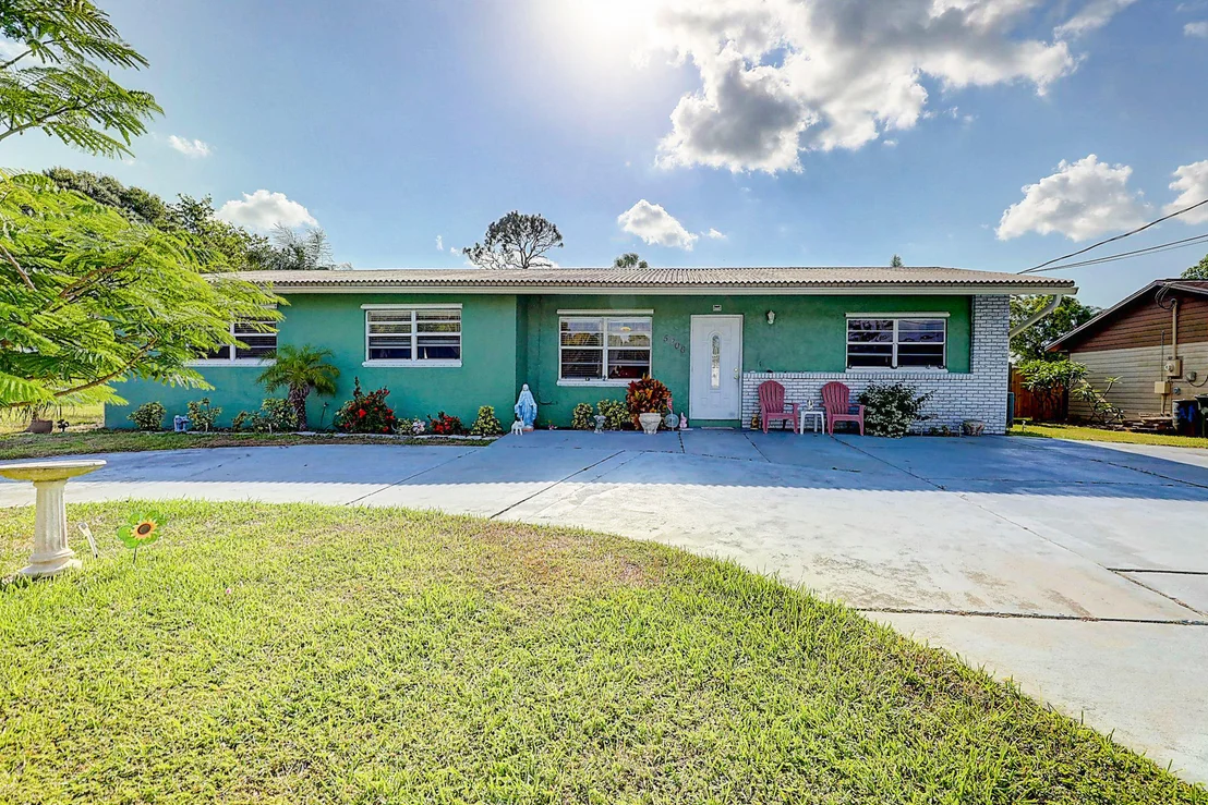 Photo of 5906 Cassia Drive