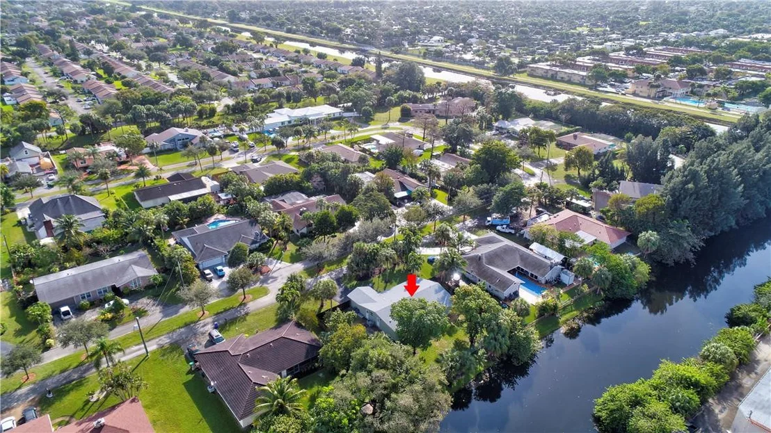 Photo of 72 W Palm Drive