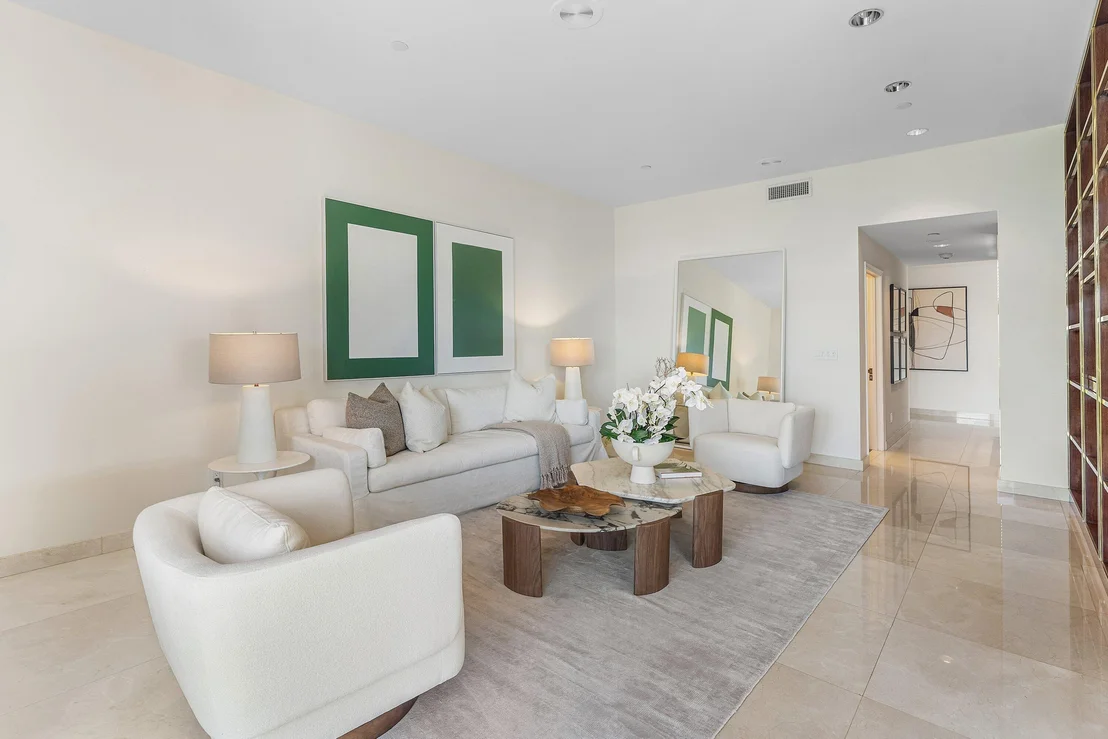 Photo of Unit NPH4 at 2 N Breakers Row Row
