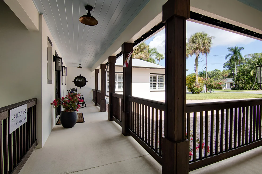 Photo of 310 SE Cardinal Way