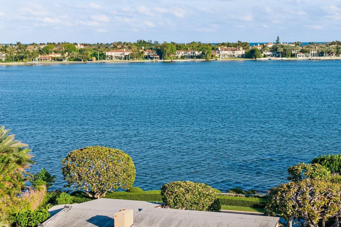 Photo of 748 Island Drive