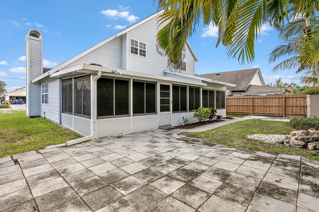 Photo of 6467 Foster Street