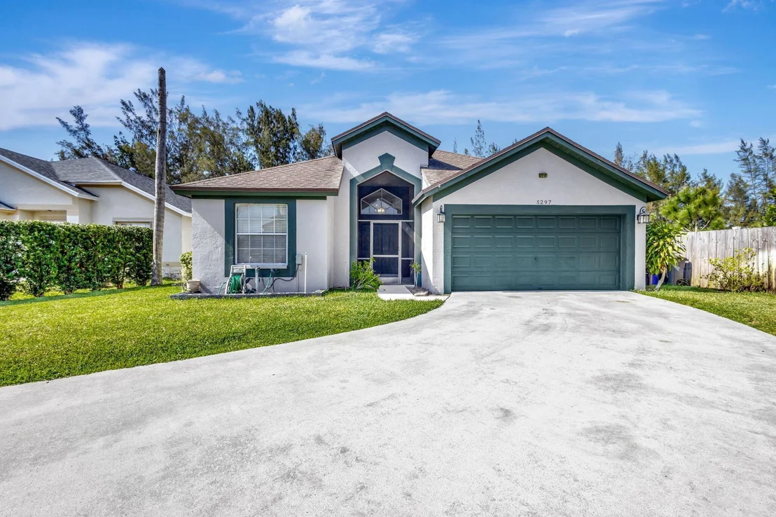 Photo of 5297 Fox Trace