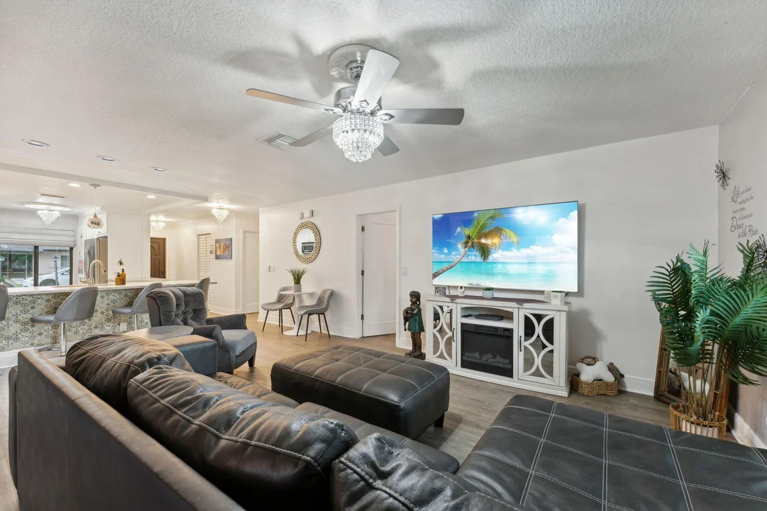 Photo of 14616 Bonaire Boulevard