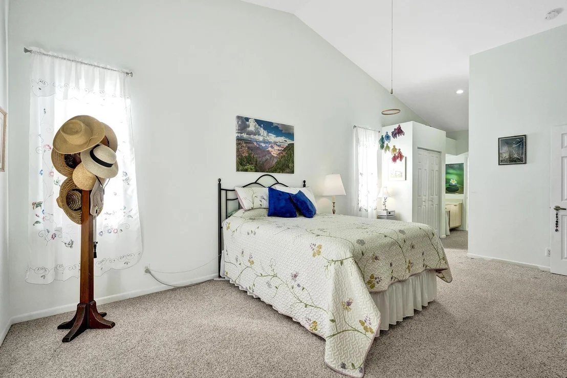 Photo of 4095 Augusta Avenue