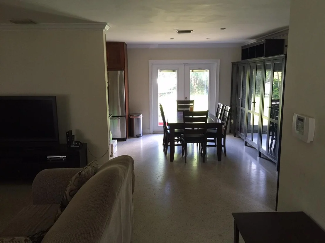 Photo of 528 NW 8th St