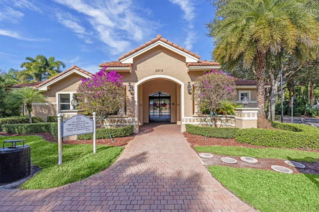 Photo of 5033 Solar Point Drive