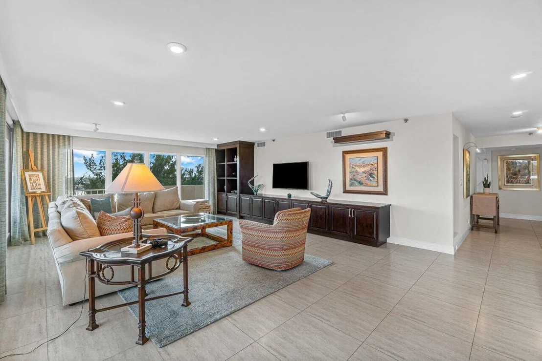 Photo of Unit B708 at 4001 N Ocean Boulevard