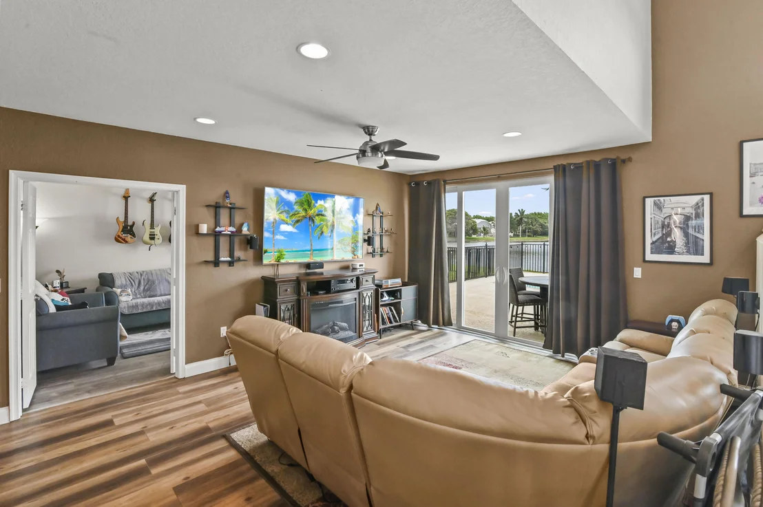 Photo of 7877 Springvale Drive