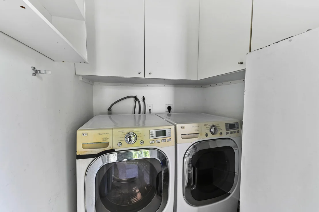 Photo of Unit J at 471 Capri
