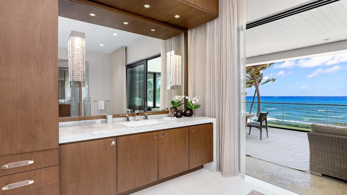 Photo of 6161 N Ocean Boulevard