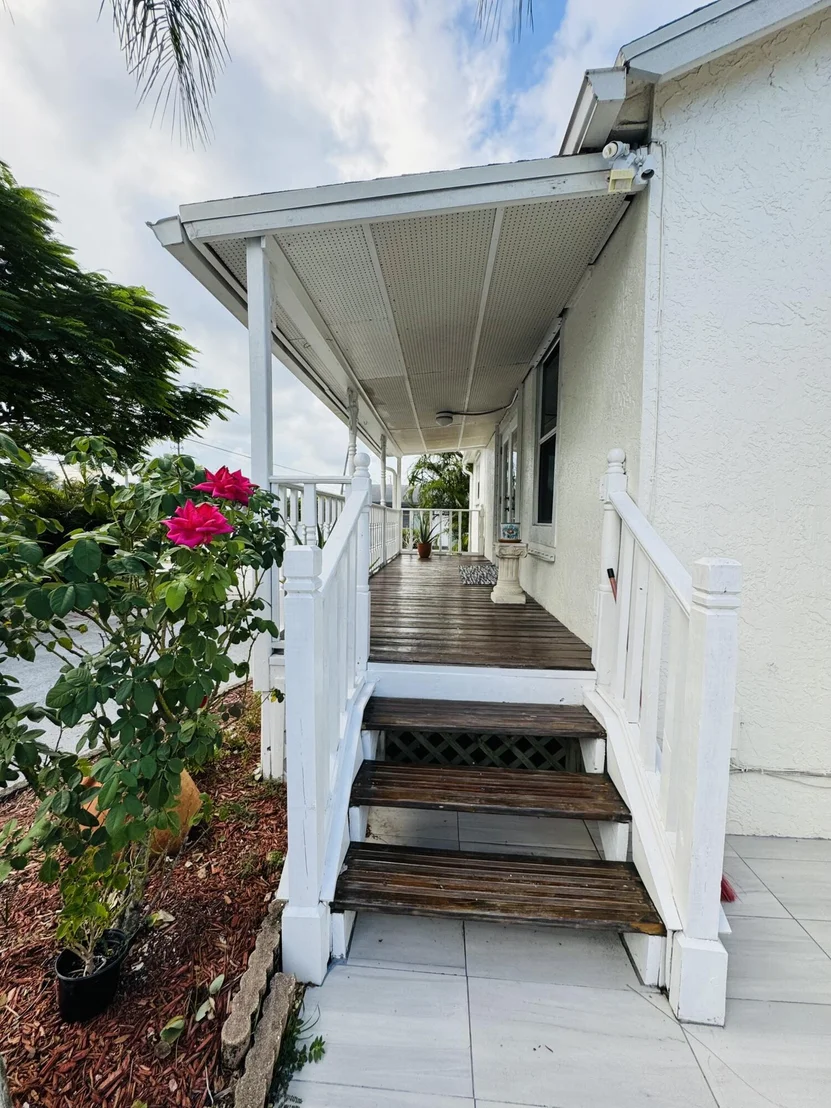 Photo of 1884 Kirk Rd
