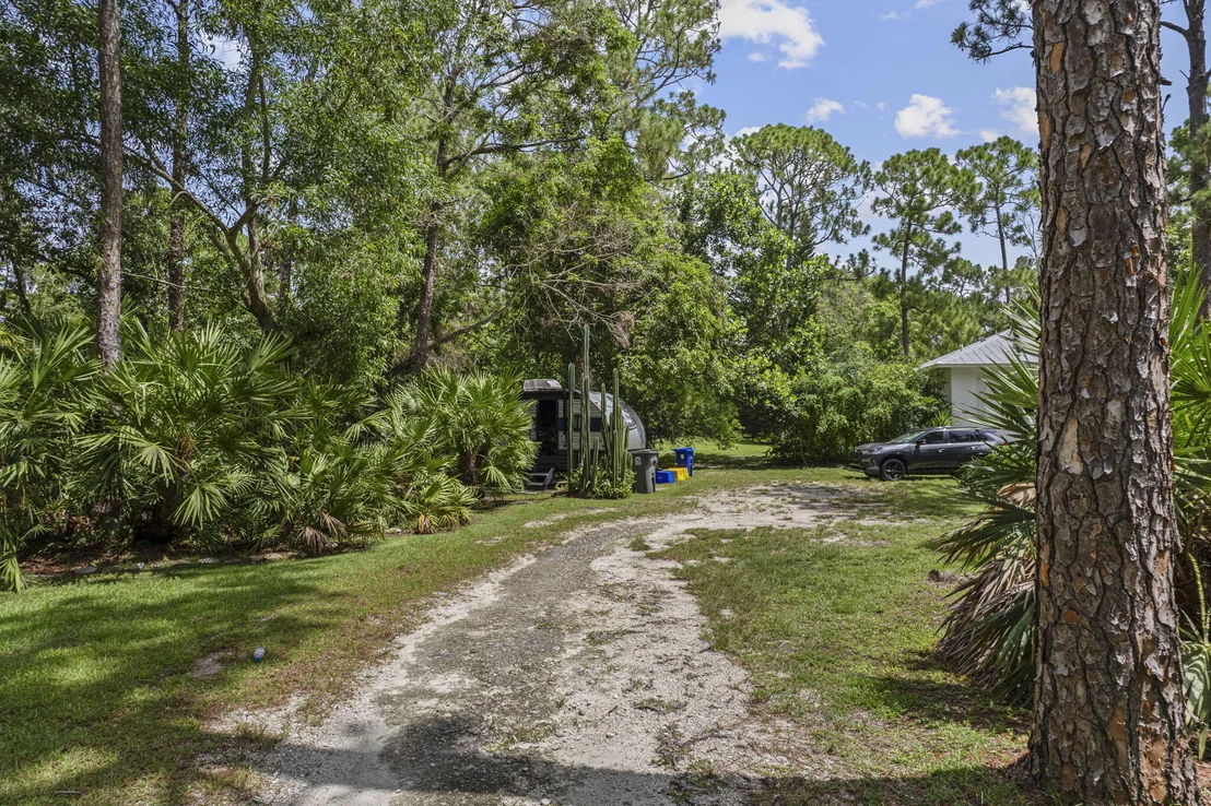 Photo of 10681 154th Road N