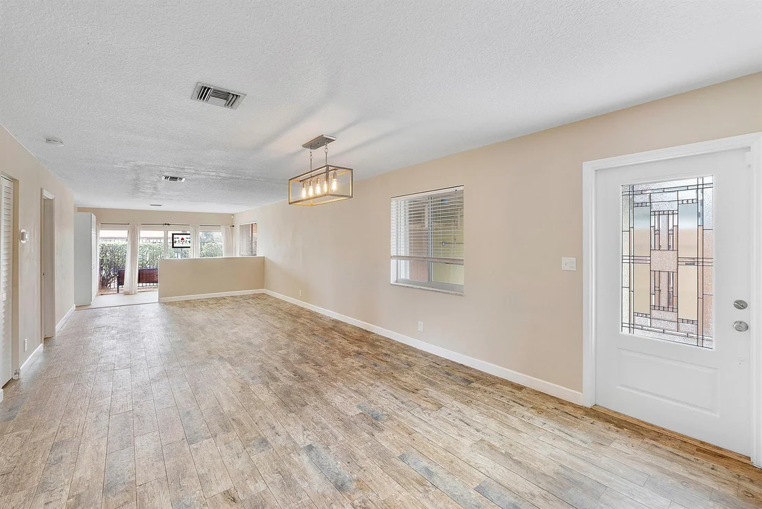 Photo of 2647 SE 27th Lane