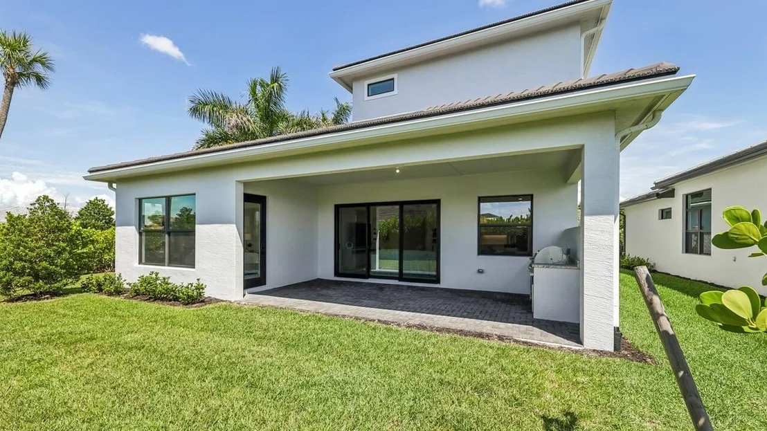 Photo of 5633 Saint Armands Way