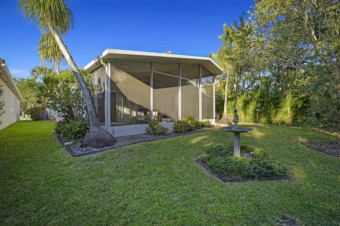 Photo of 7019 SE Twin Oaks Circle SE