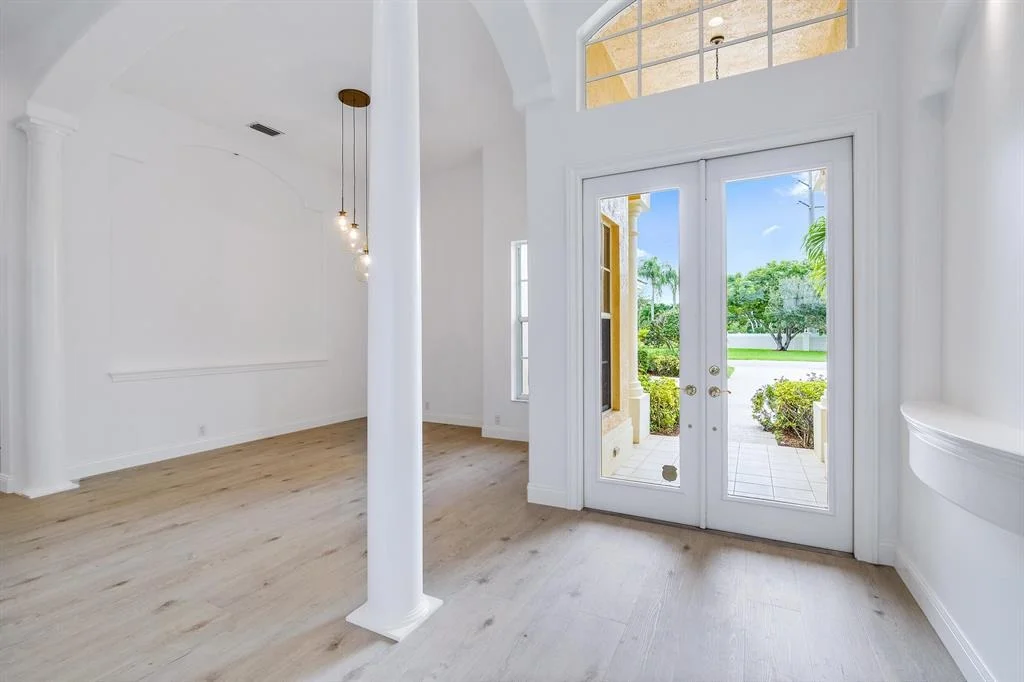 Photo of 18585 Lakeside Gardens Drive