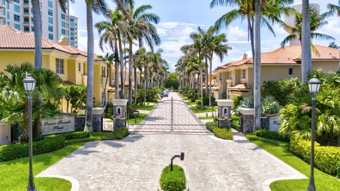 Photo of 3628 S Ocean Boulevard