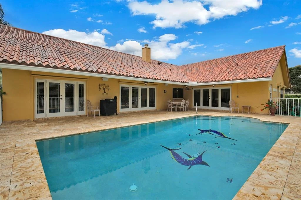 Photo of 4443 Pine Tree Drive