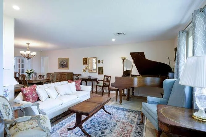 Photo of 137 Gulfstream Road
