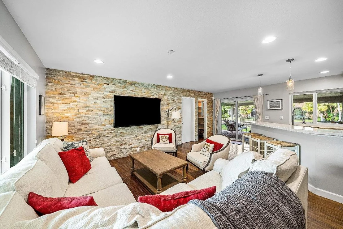 Photo of 3213 Canal Drive