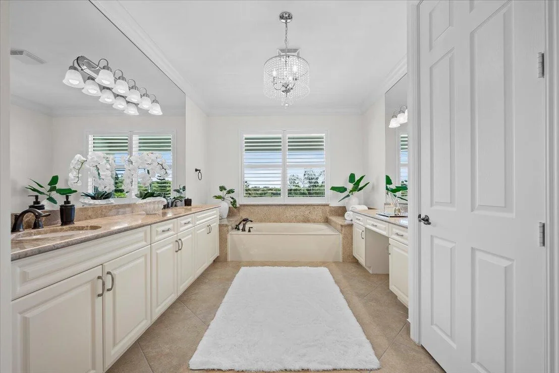 Photo of 11091 Rockledge View Drive
